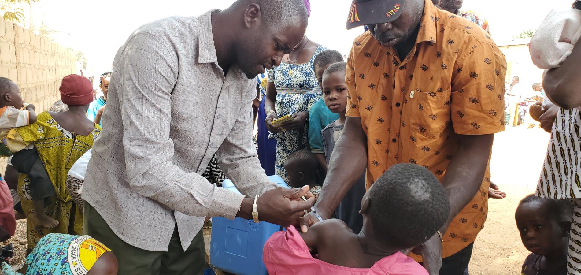Lutte contre la fièvre typhoïde : le Burkina Faso vaccine plus de 10 millions d’enfants