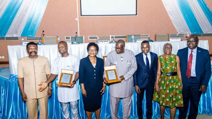 Céremonie de remise du Prix de l'OMS aux récipiendaires