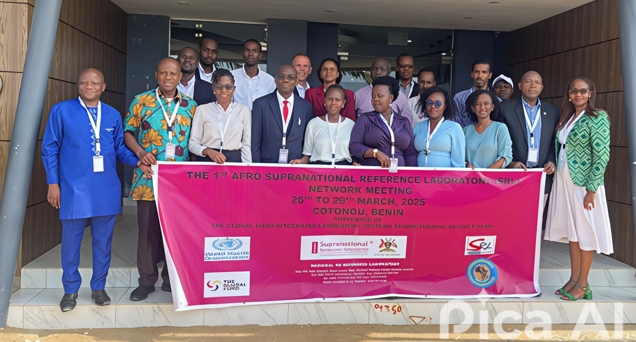 Photo de groupe de participants à la réunion du Réseau de Laboratoires Supranationaux de Référence de Tuberculose (TB) de la Région Africaine de l'OMS, du 26 au 28 mars 2025.  