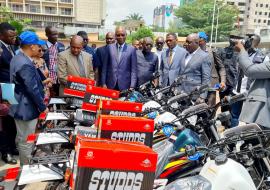 L'OMS renforce la vaccination en RDC avec des moteurs hors-bords
