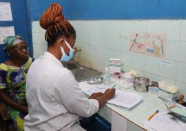 Côte d'Ivoire: self-testing extends cervical cancer screening services