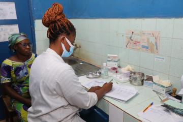 Côte d'Ivoire: self-testing extends cervical cancer screening services