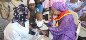 Le Mali devient le premier pays à utiliser une nouvelle approche hybride de vaccination pour lutter contre le paludisme